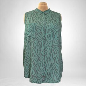 WILDFANG "The Empower" Sleeveless Button Up in Zebra Size 1X NWT